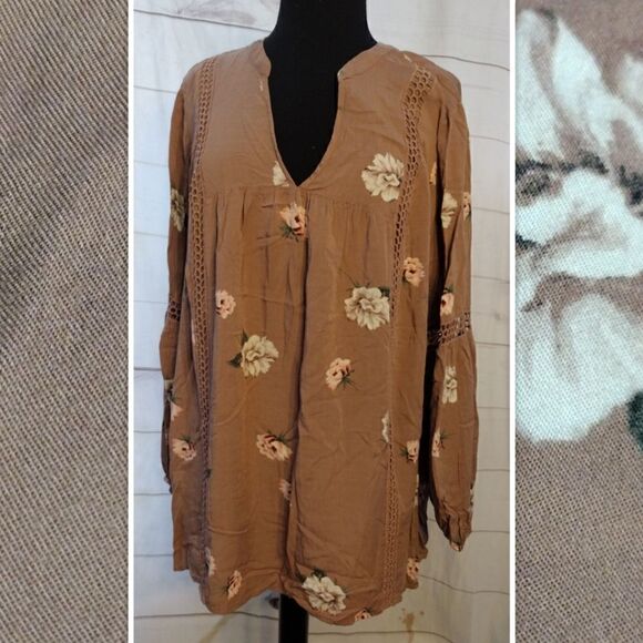 Torrid Sheer eyelet paneling breaks up a soft twill blouse Size 3X Size Chart ln - Picture 2 of 6